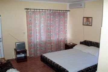 Montenegro Privát Čanj, Interno